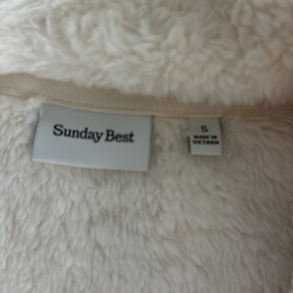 Sunday Best White Fuzzy Zip Up Vest - Picture 4 of 7